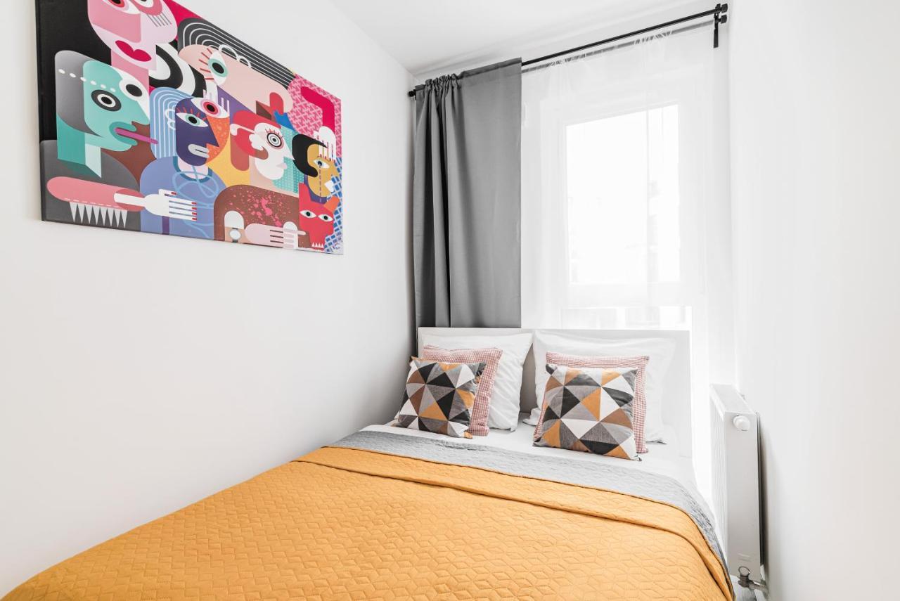 Apartamenty Homely Place Blisko Starego Rynku - Parking Познан Екстериор снимка