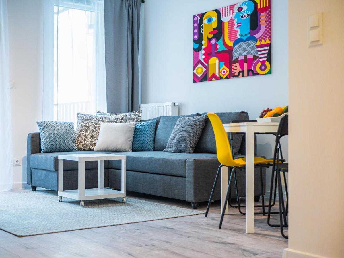Apartamenty Homely Place Blisko Starego Rynku - Parking Познан Екстериор снимка