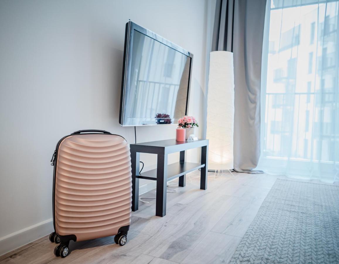Apartamenty Homely Place Blisko Starego Rynku - Parking Познан Екстериор снимка