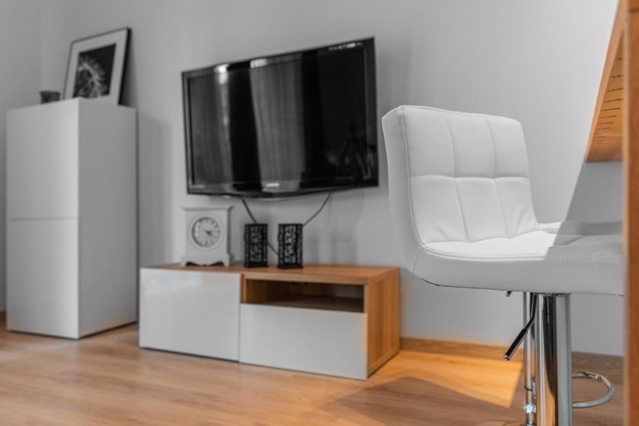 Apartamenty Homely Place Blisko Starego Rynku - Parking Познан Екстериор снимка