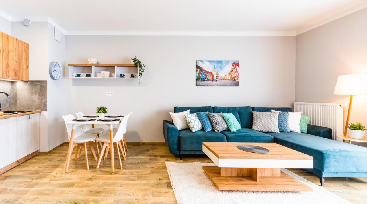 Apartamenty Homely Place Blisko Starego Rynku - Parking Познан Екстериор снимка