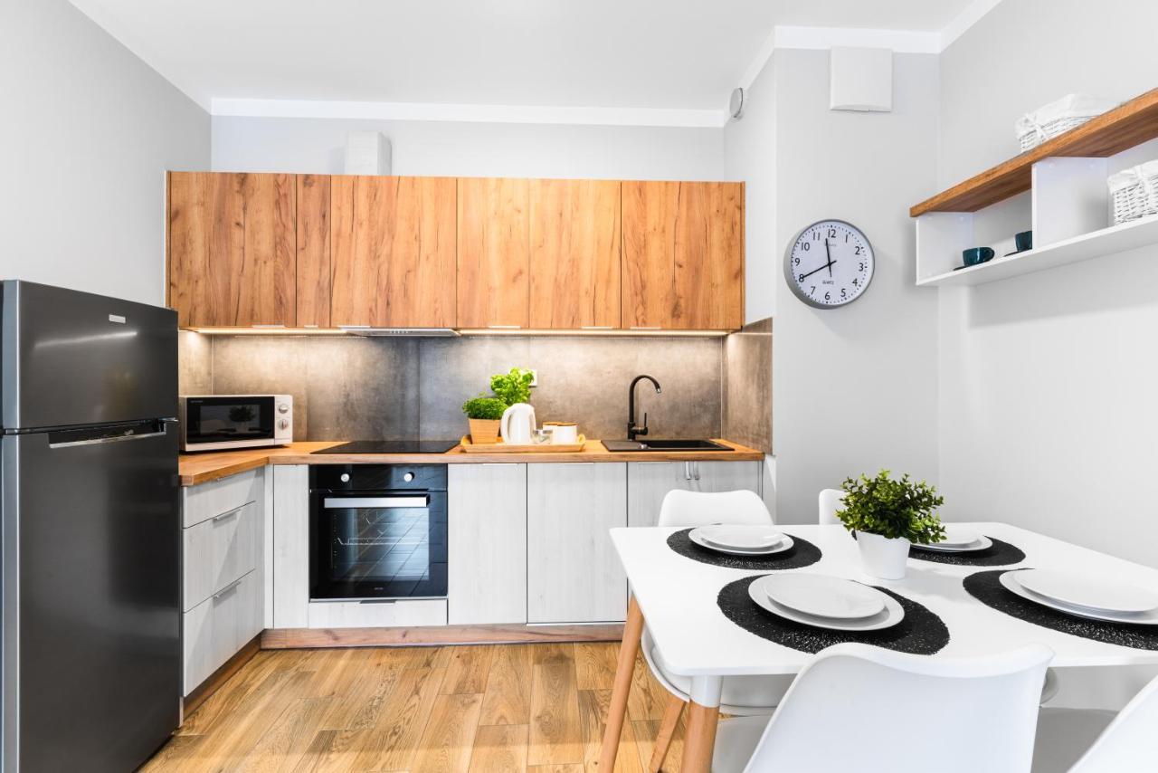 Apartamenty Homely Place Blisko Starego Rynku - Parking Познан Екстериор снимка
