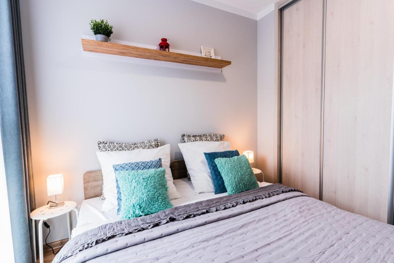 Apartamenty Homely Place Blisko Starego Rynku - Parking Познан Екстериор снимка