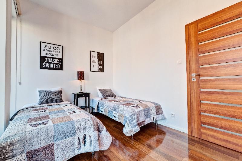 Apartamenty Homely Place Blisko Starego Rynku - Parking Познан Екстериор снимка